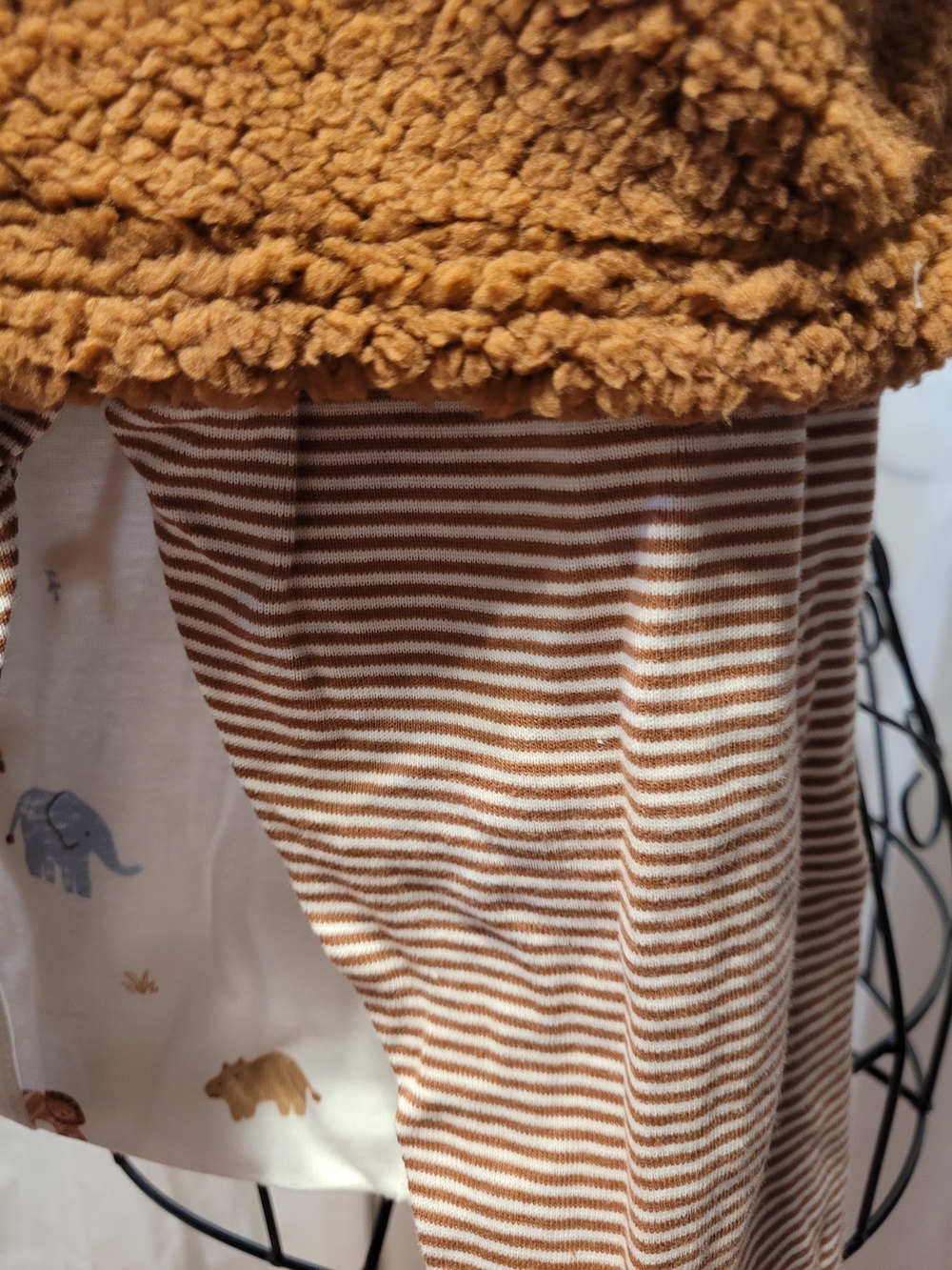 Carters Brown Sherpa Vest & Safari Bodysuit Set - Picture 3 of 5